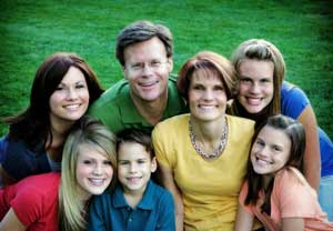family_on-grass_lowres_2007 Dr. Hansen's Family
